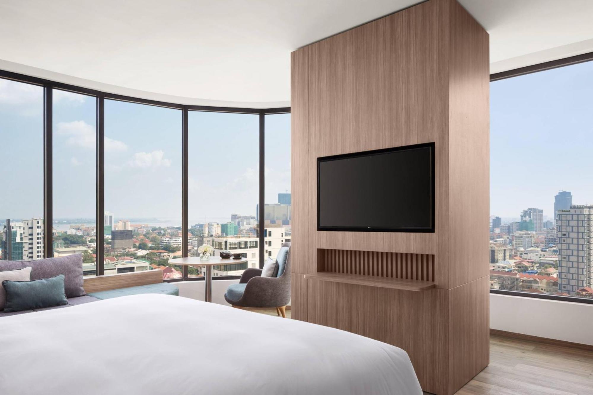 Courtyard By Marriott Phnom Penh Hotell Exteriör bild
