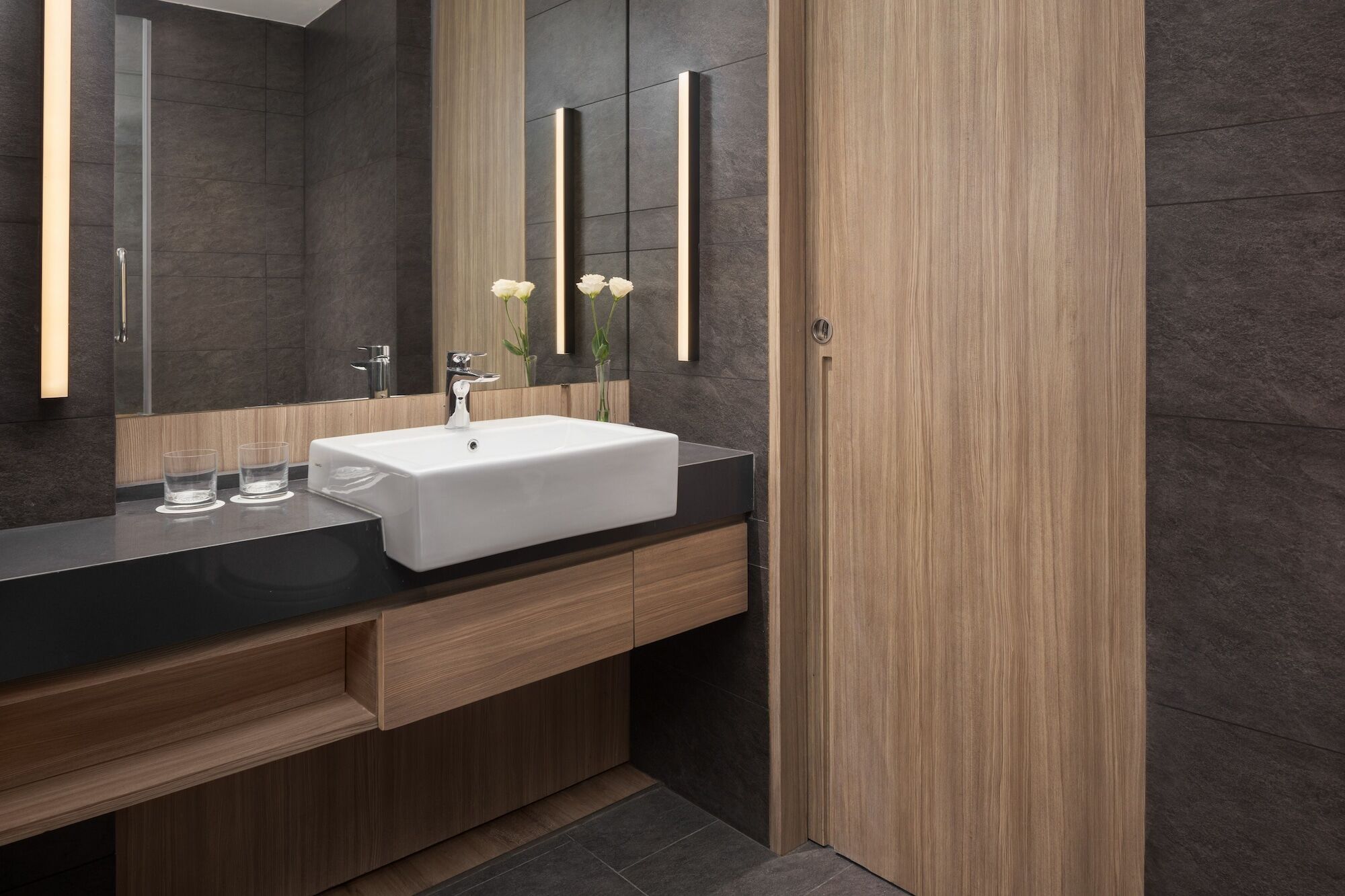 Courtyard By Marriott Phnom Penh Hotell Exteriör bild